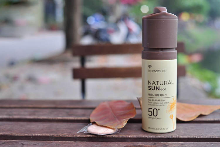 Káº¿t quáº£ hÃ¬nh áº£nh cho natural Sun Eco Ice Air Puff Sun SPF50 100ml