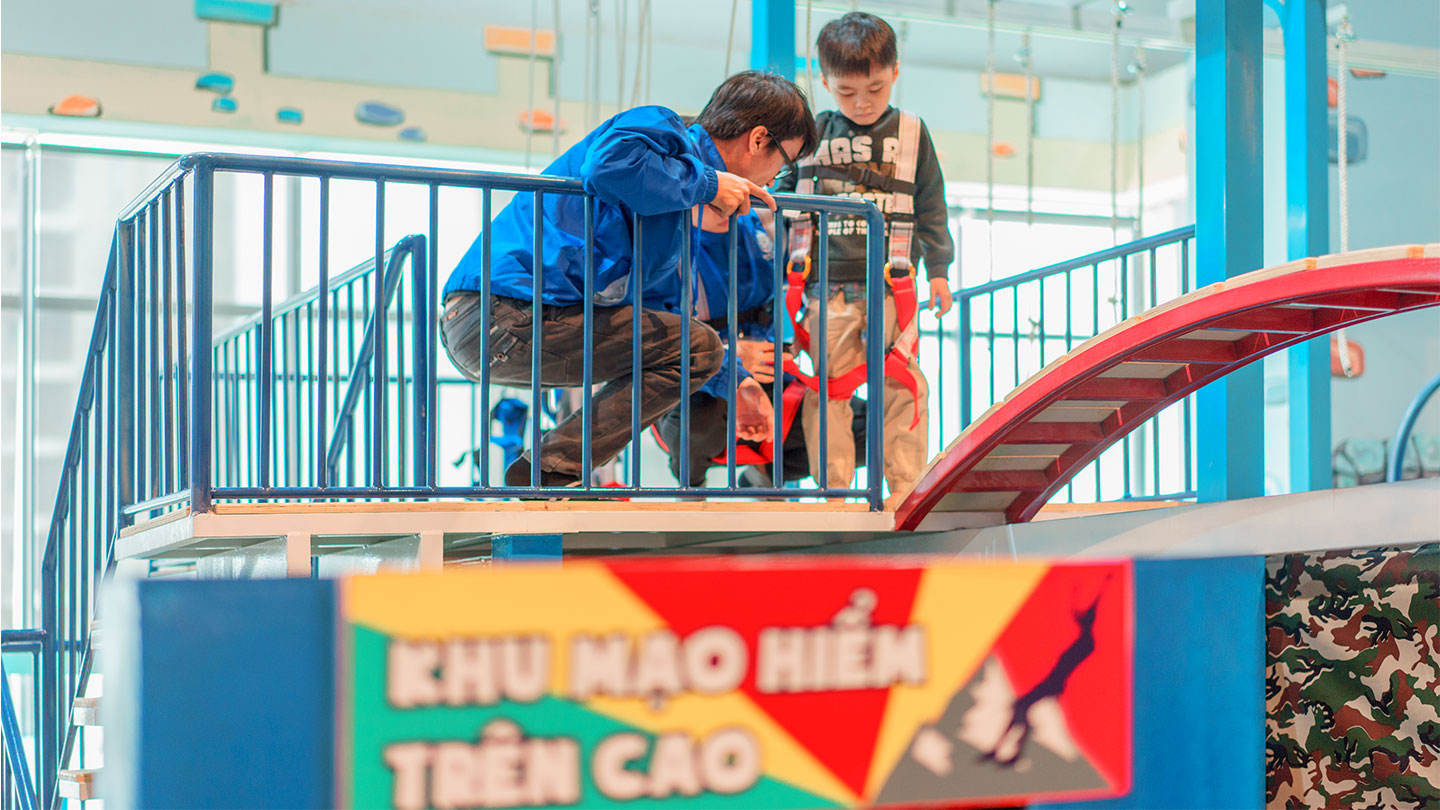 Vé VIP Vui Chơi Các Trò Trong Khu Tuyết Và 4 Game Siêu Hot Hấp Dẫn Thứ 2 - Thứ 6