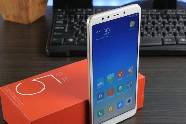 Điện Thoại Xiaomi Redmi 5 (32GB/3GB) - Hàng Chính Hãng DGW