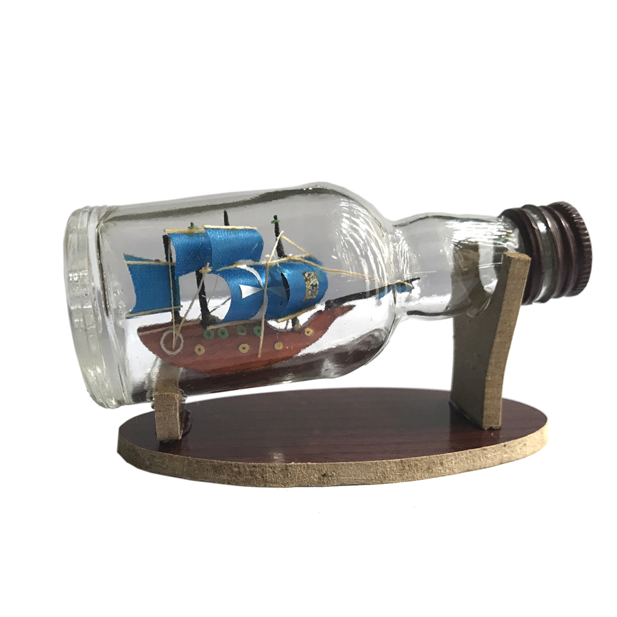 Mô hình thuyền gỗ trong chai thủy tinh