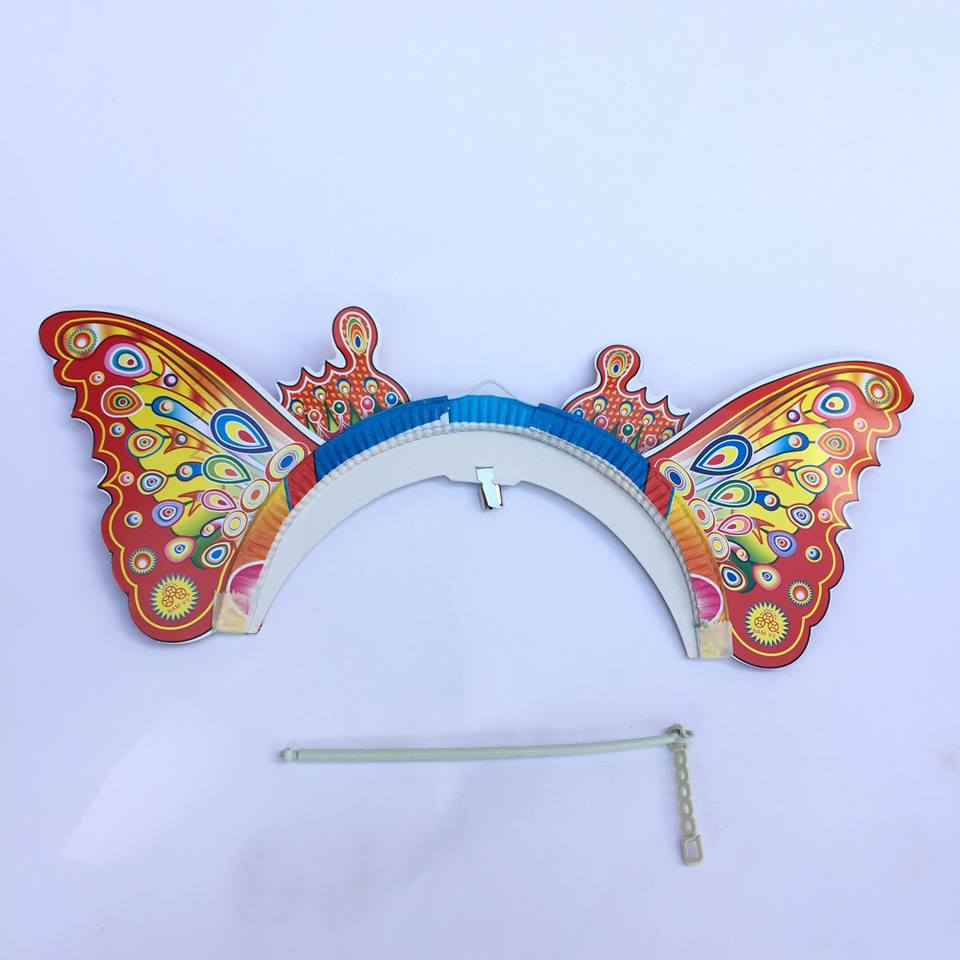 Đèn lồng trung thu bằng giấy cỡ to -  Hình con bướm