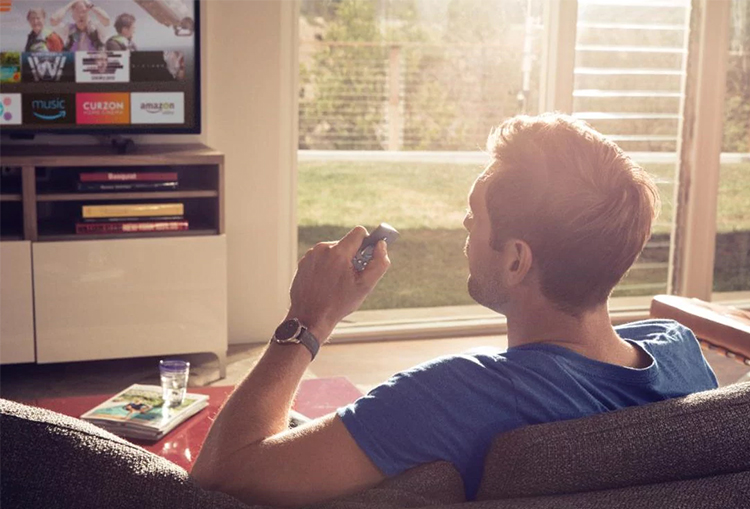 Combo TV BOX NEW AMAZON FIRE 4K ULTRA HD Streamer Và Chuột Bay ALEXA Sealed - Hàng Chính Hãng