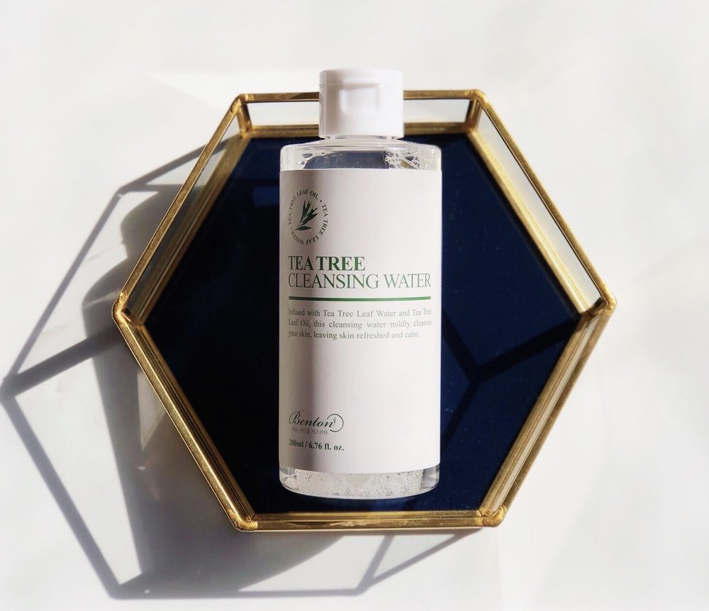 Nước tẩy trang chiết xuất tràm trà Benton Tea Tree Cleansing Water 200ml