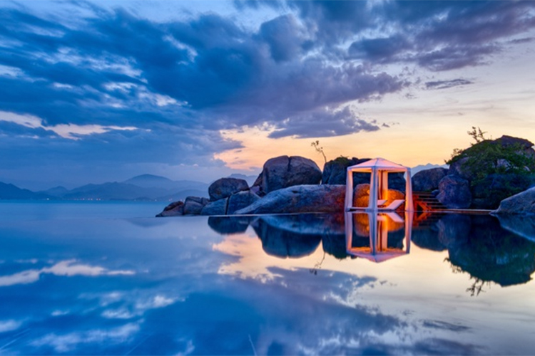 [L'Alyana Ninh Van Bay] Vietnamese Package - Đêm Nghỉ (Tặng Đưa Đón Sân Bay + 1 Bữa Ăn Set Menu) - Hill Rock Pool Villa 1 Phòng Ngủ