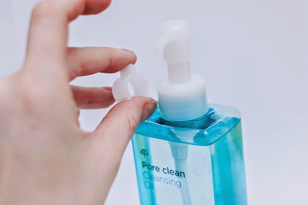 Dầu Tẩy Trang The Face Shop Oil Specialist Pore Clean Cleansing Oil 30400354 (200ml)