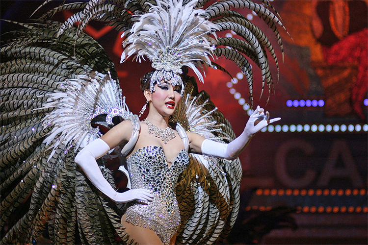 Vé Xem Alcazar Cabaret Show Ở Pattaya, Thái Lan - Ghế Deluxe