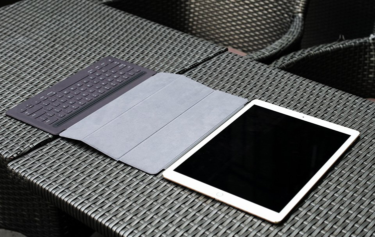 Ốp Kèm Bàn Phím Cho Ipad Pro 12.9 inch Apple MJYR2ID/A - Hàng Chính Hãng