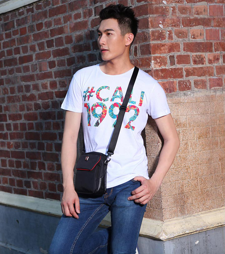 Túi đeo nam nữ thể thao 2922 đen viền đỏ