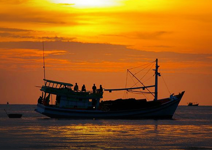 Tour Câu Mực Đêm Phú Quốc, Ăn Tối, Đón/Tiễn, Không Phụ Thu Lễ/Tết