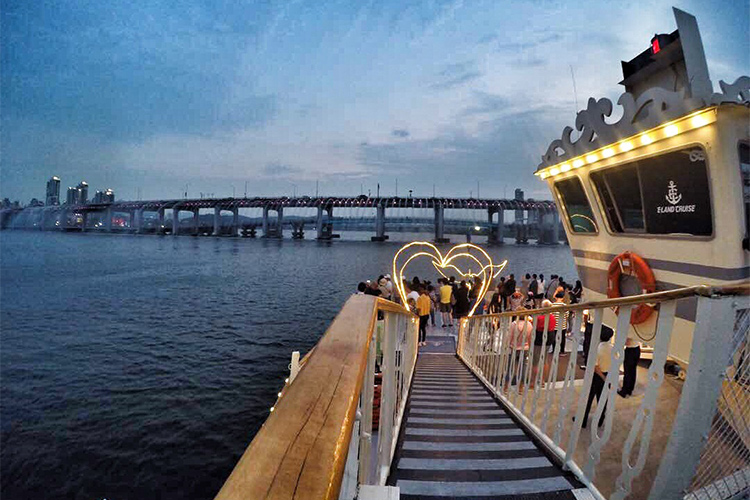 Vé Du Thuyền E-Land Cruise Seoul, Hàn Quốc