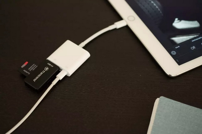 Usb 3 camera adapter lightning. Адаптер apple mk0w2zm-a. Адаптер usb lightning для iphone. 0 + 3. Apple's lightning to usb 3 camera adapter.