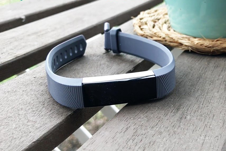 Vòng Theo Dõi Sức Khỏe Fitbit Alta HR - Hàng Chính Hãng