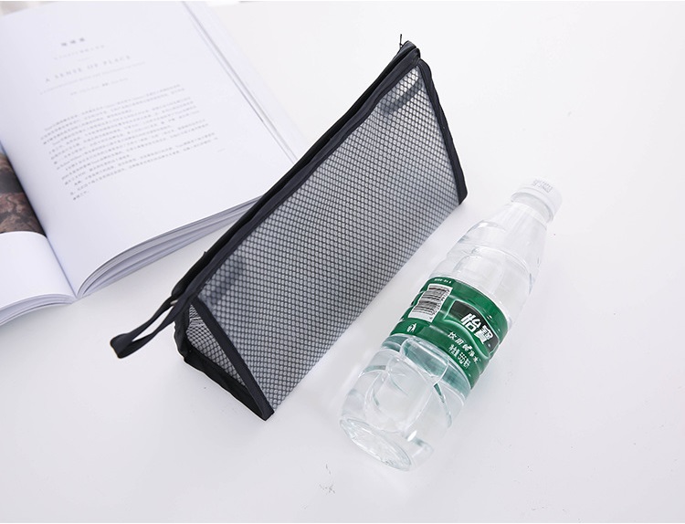 Túi Đựng Đồ Trang Điểm Không Thấm Nước- Đen (30 x 21 cm)