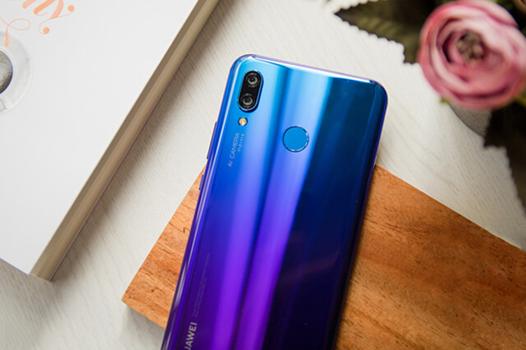 Điện Thoại Huawei Nova 3 - Hàng Chính Hãng