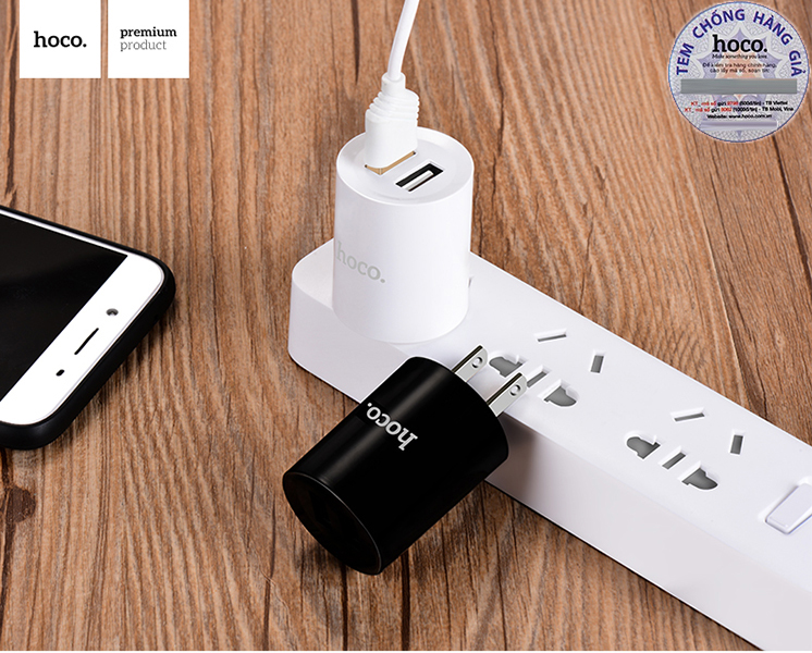 Củ sạc điện thoại Cao Cấp, Có Đèn Báo, 2 cổng USB HoCo C14US (Đen)