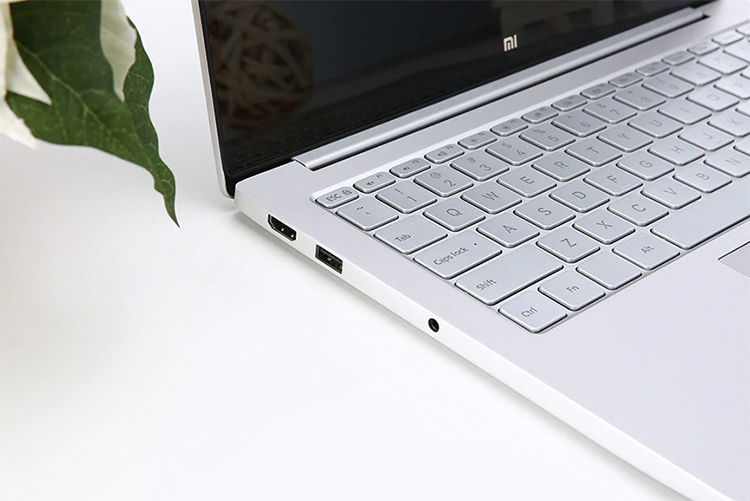 Laptop Xiaomi Mi Air JYU4063GL Core i5-8250U/Win10 (13.3 inch) - Silver - Hàng Chính Hãng ()