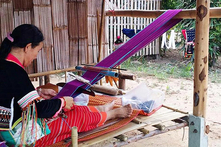 Vé Làng Moo Baan Chon Pao Pattaya, Thái Lan (Vé Vào Cổng + Xem Show)