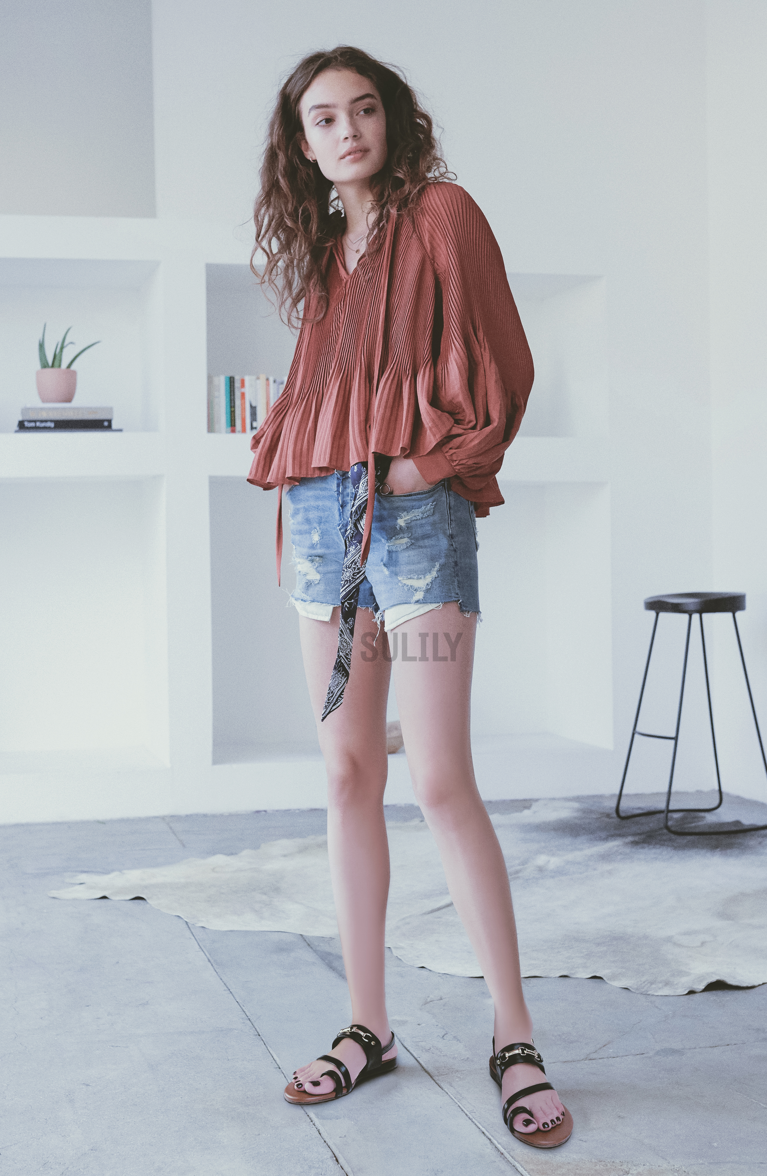Giày Sandal Xỏ Ngón Khóa Kim Loại Sulily S02-III17DEN