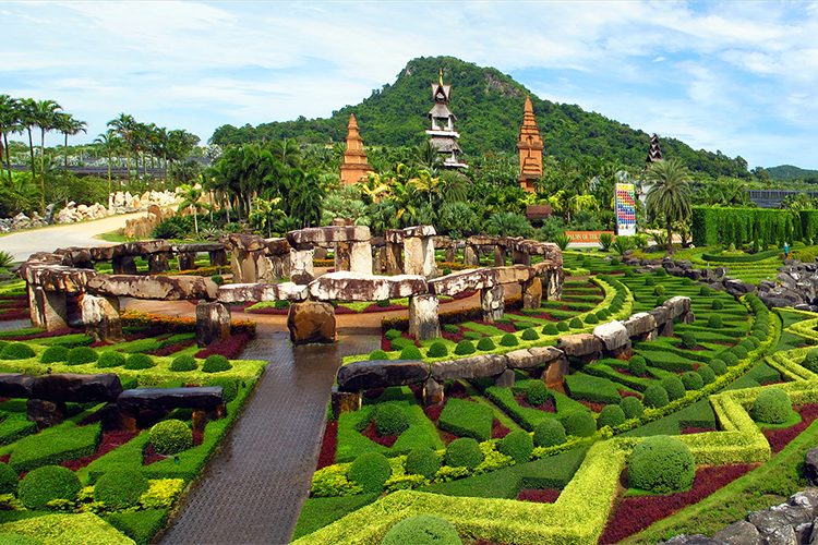 Vé Vào Cổng + Show Văn Hóa Thái + Show Biểu Diễn Voi Tại Vườn Nhiệt Đới Nong Nooch Ở Pattaya, Thái Lan