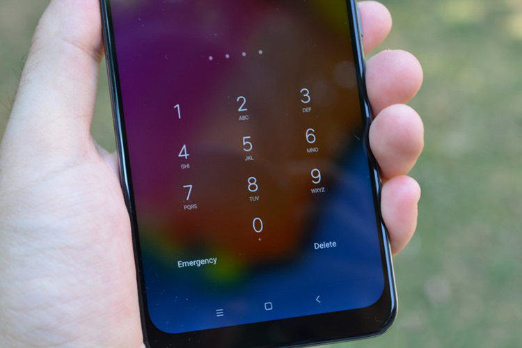 Điện Thoại Pocophone F1 - Hàng Chính Hãng