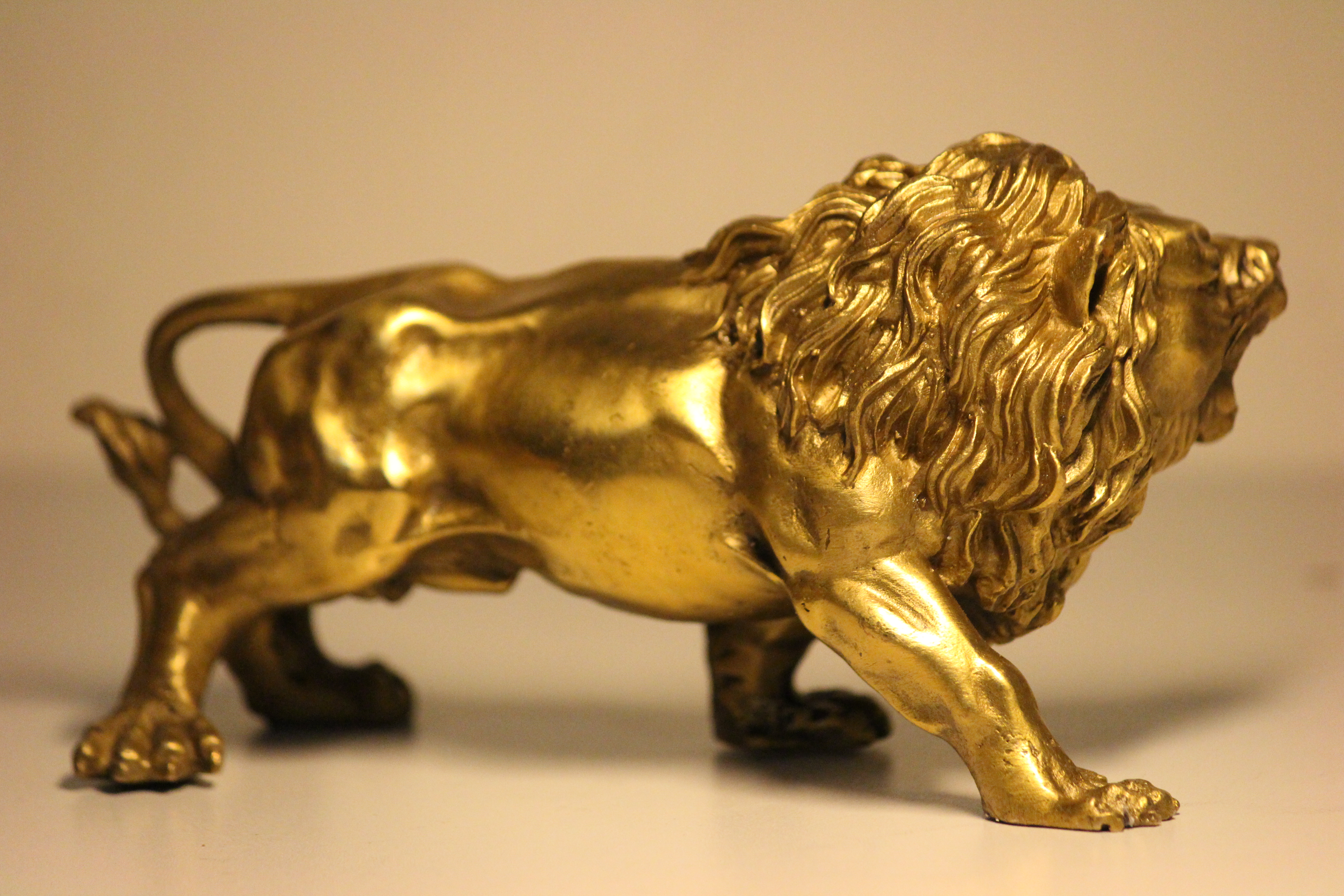 Tượng Sư Tử bằng đồng