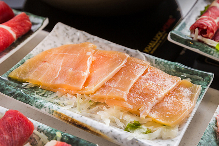 Buffet Lẩu Ăn Thả Ga Với Bò Mỹ, Tôm Sú Không Gian Sang Trọng Tại Nhà Hàng Hoàng Yến