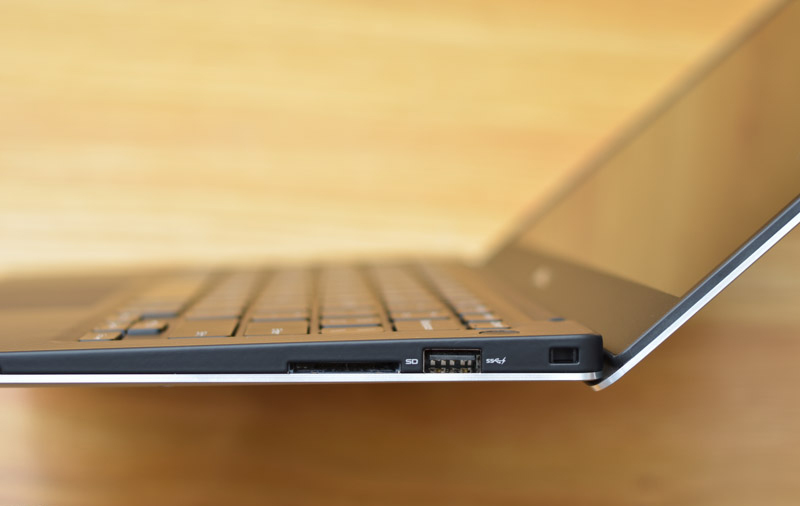 Laptop Dell XPS 13 9370 415PX2 Core i7-8550U/Win10 (13.3 inch) - Hàng Chính Hãng (Silver)