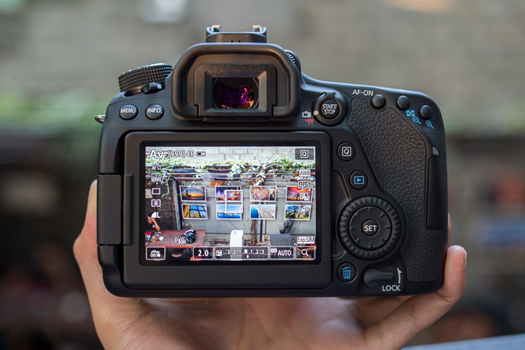 Máy ảnh Canon EOS 80D + Lens EF-S 18 - 135mm IS USM (Lê Bảo Minh)