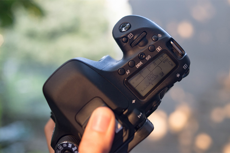 Máy ảnh Canon EOS 80D + Lens EF-S 18 - 135mm IS USM (Lê Bảo Minh)