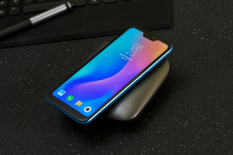 Bộ Điện Thoại Xiaomi Redmi 6 Pro (32GB/3GB) + Dán Cường Lực 5D Full Màn + Ốp Lưng - Hàng Nhập Khẩu