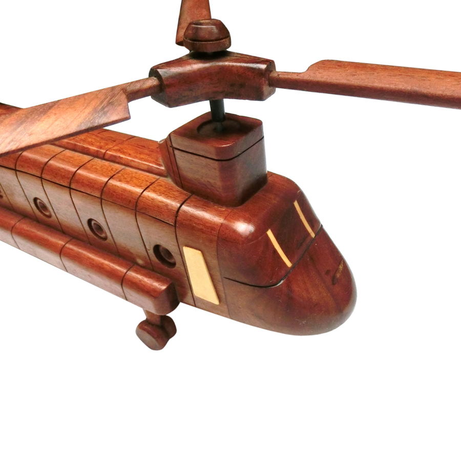 Mô hình máy bay gỗ