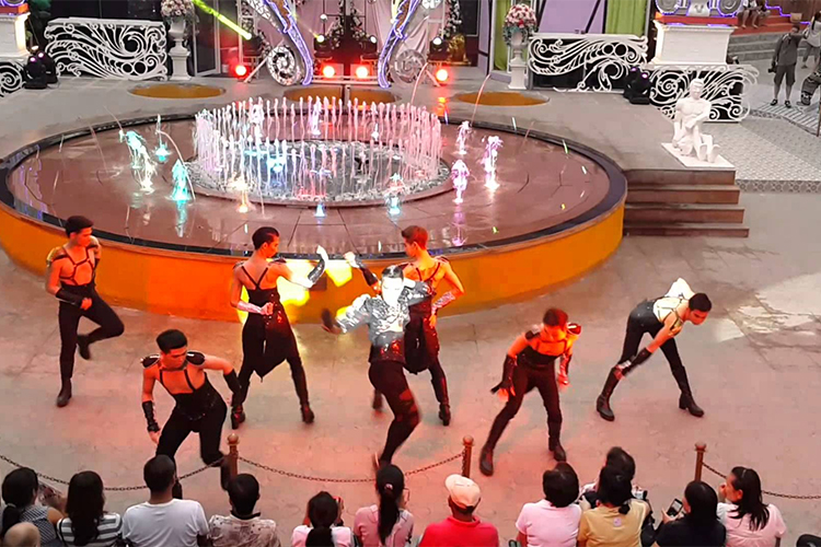 Vé Tham Quan Thành Phố Tình Yêu - Mimosa + Show Cabaret Ở Pattaya, Thái Lan