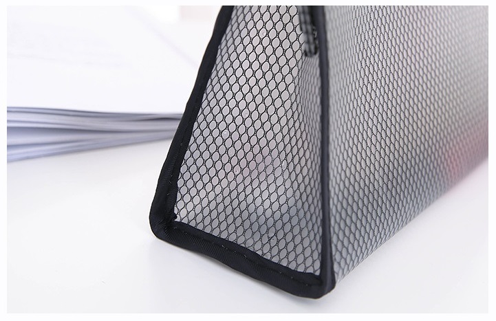 Túi Đựng Đồ Trang Điểm Không Thấm Nước- Đen (30 x 21 cm)