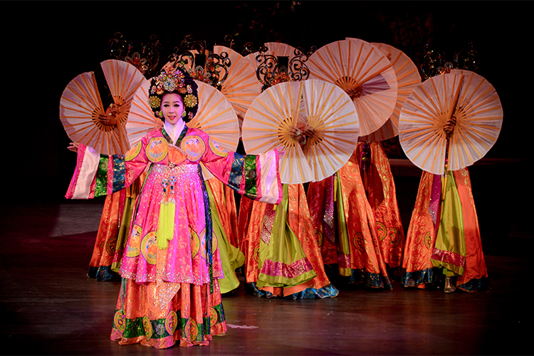 Vé Xem Colosseum Show Ở Pattaya, Thái Lan - Ghế Deluxe