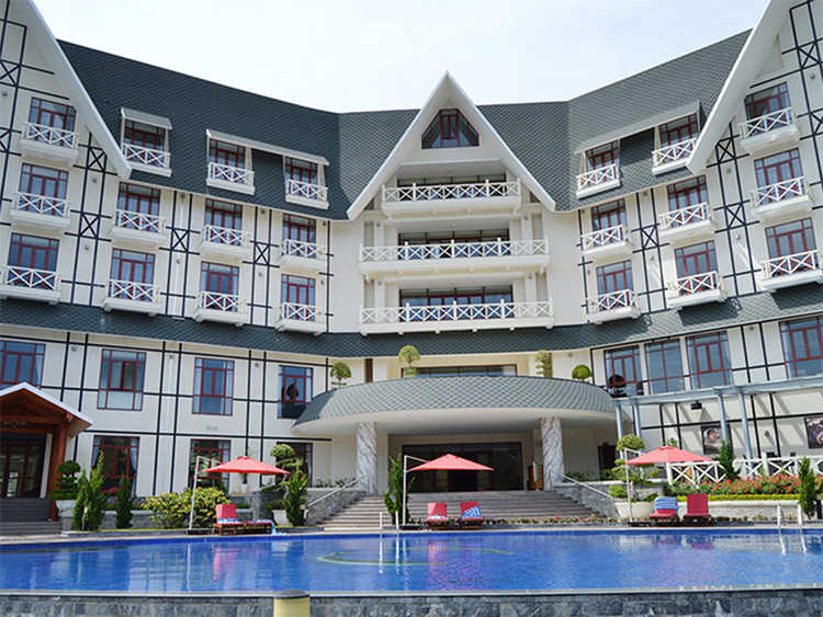 Swiss-Belresort Đà Lạt 5* - Buffet Sáng, Xe Đưa Đón, Hồ Bơi Nước Ấm