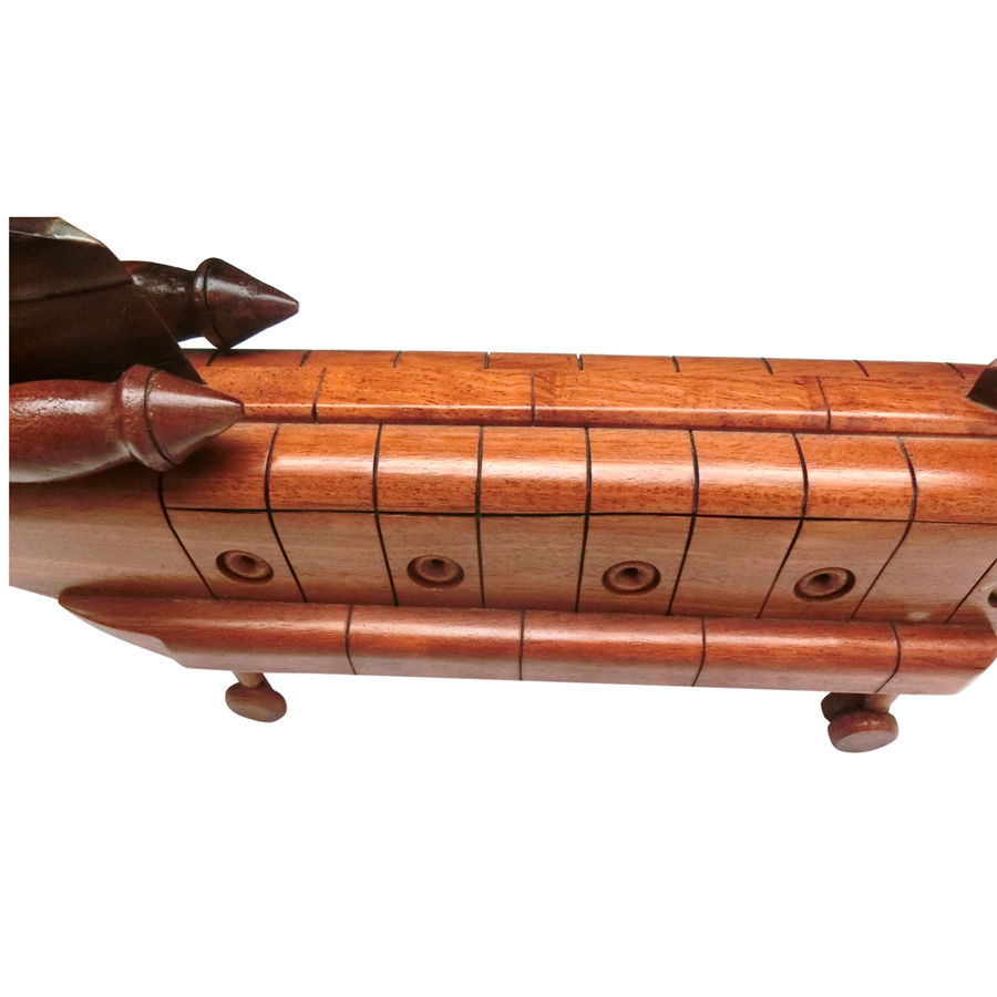 Mô hình máy bay gỗ