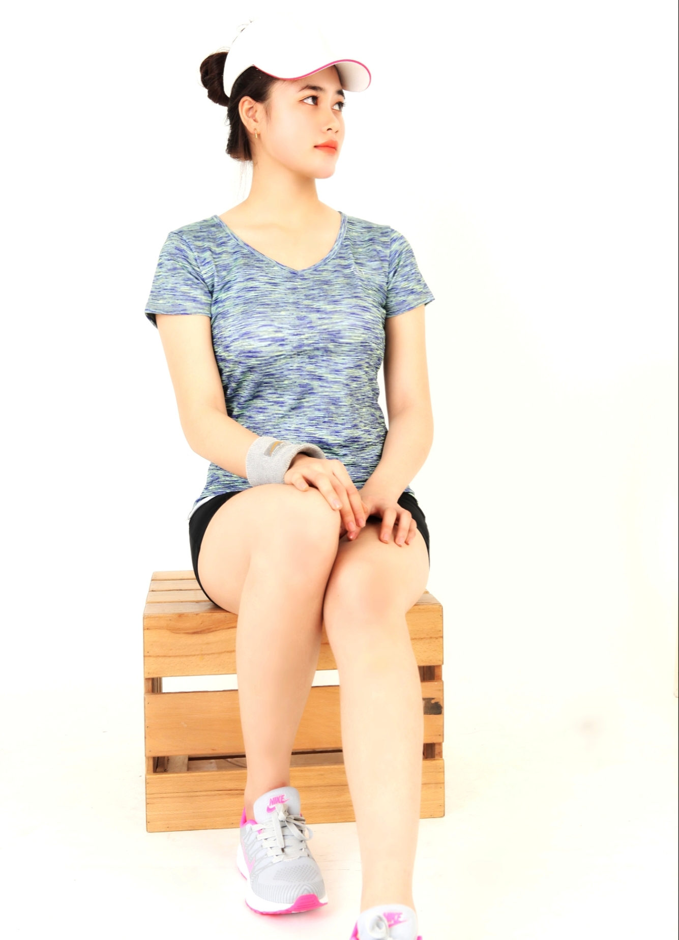 Bộ thể thao nữ quần đùi+áo thun có tay cao cấp BL2