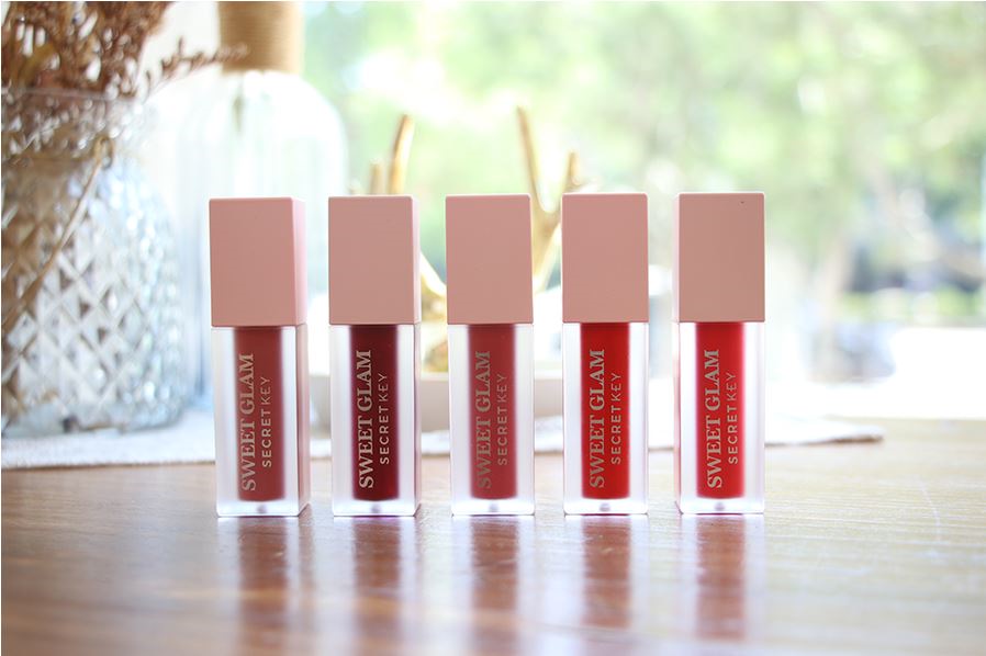 Son Kem Lì Secret Key Sweet Glam Velvet Tint 5g #01 Red More (Đỏ tươi)