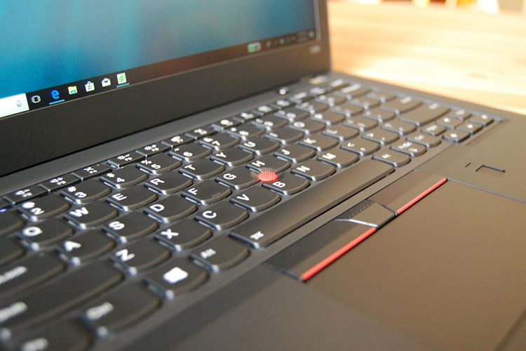 Laptop Lenovo ThinkPad X280 20KFS01B00 Core i7-8550U/Free Dos (12.5 inch) - Black - Hàng Chính Hãng