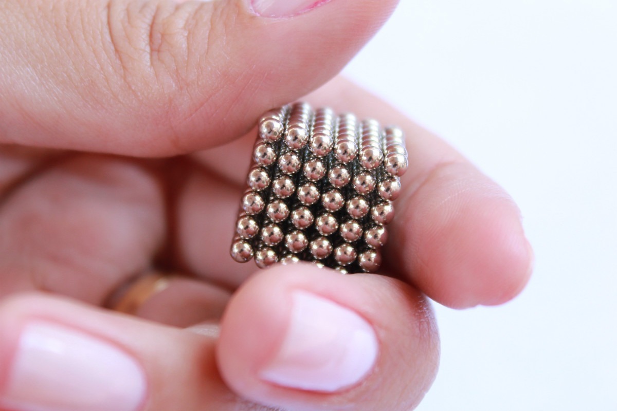 Khối 216 viên Bi nam châm xếp hình màu bạc