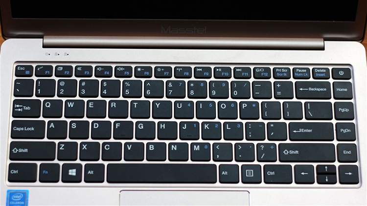 Laptop Masstel L133