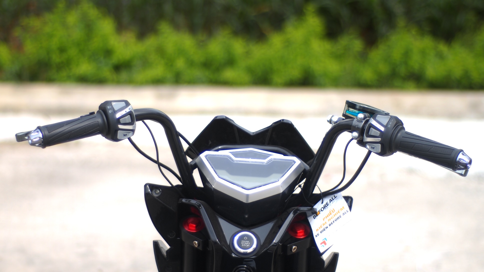 Xe Máy Điện Seeyes Jeek Batman