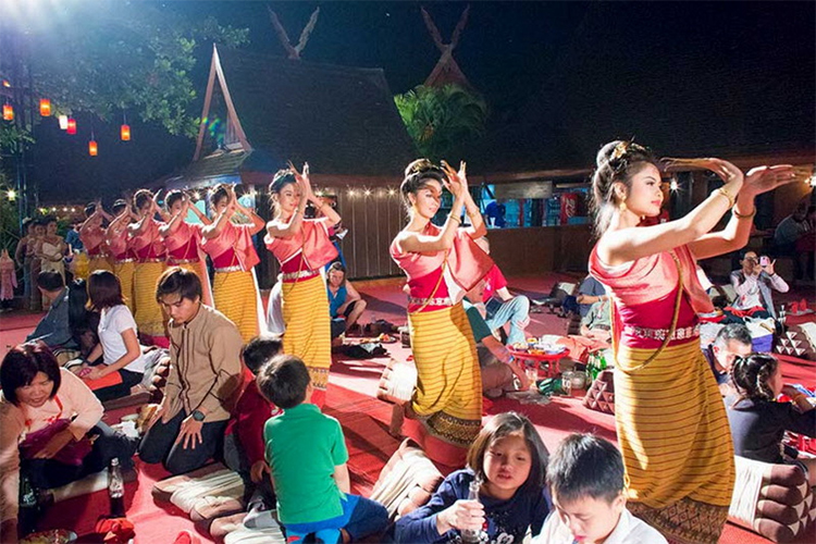 Vé Ăn Tối Khantoke Ở Old Chiang Mai Cultural Center, Thái Lan