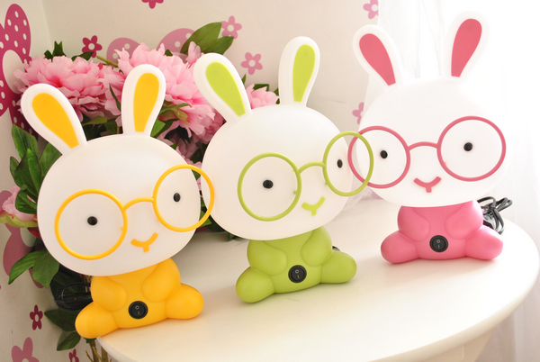 Đèn ngủ hình thú đeo kính