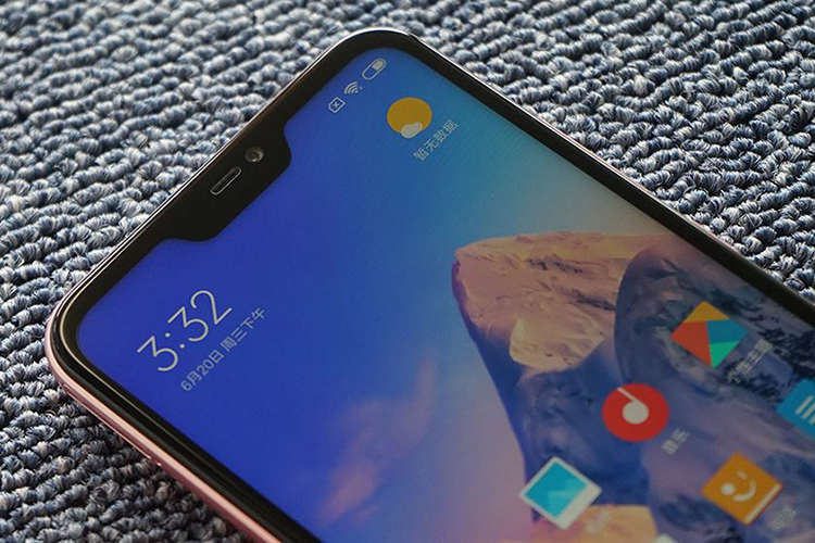 Bộ Điện Thoại Xiaomi Redmi 6 Pro (32GB/3GB) + Dán Cường Lực 5D Full Màn + Ốp Lưng - Hàng Nhập Khẩu