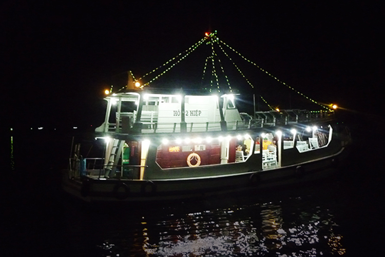 Tour Câu Mực Đêm Phú Quốc, Ăn Tối, Đón/Tiễn, Không Phụ Thu Lễ/Tết