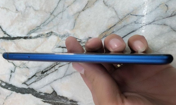 Điện Thoại Sharp AQUOS S2 - Hàng Chính Hãng - Xanh