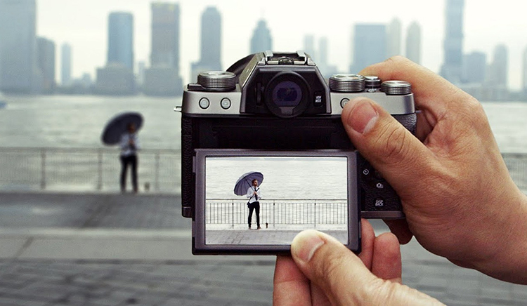 Máy Ảnh Fujifilm X-T100 Kit XC15-45mm f3.5-5.6 OIS (Bạc)