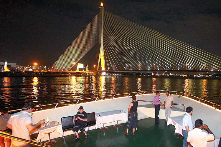 Bữa Tối Trên Chao Phraya Princess (Từ Bến Tàu Asiatique River Front Pier)