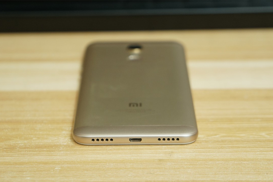 Điện Thoại Xiaomi Redmi 5 (32GB/3GB) - Hàng Nhập Khẩu